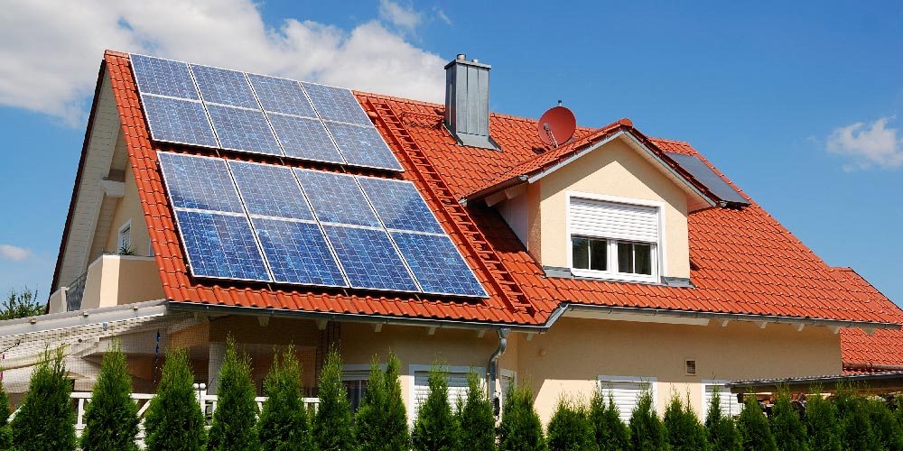 تکنولوژی‌های جدید در پروژکتورهای خورشیدی 🌍💡